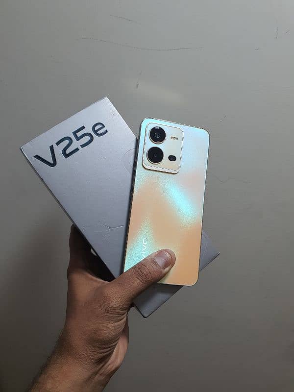 vivo v25e 8+8Gb Ram 128Gb Rom ( Orignal box and charger ) Neat conditi 6