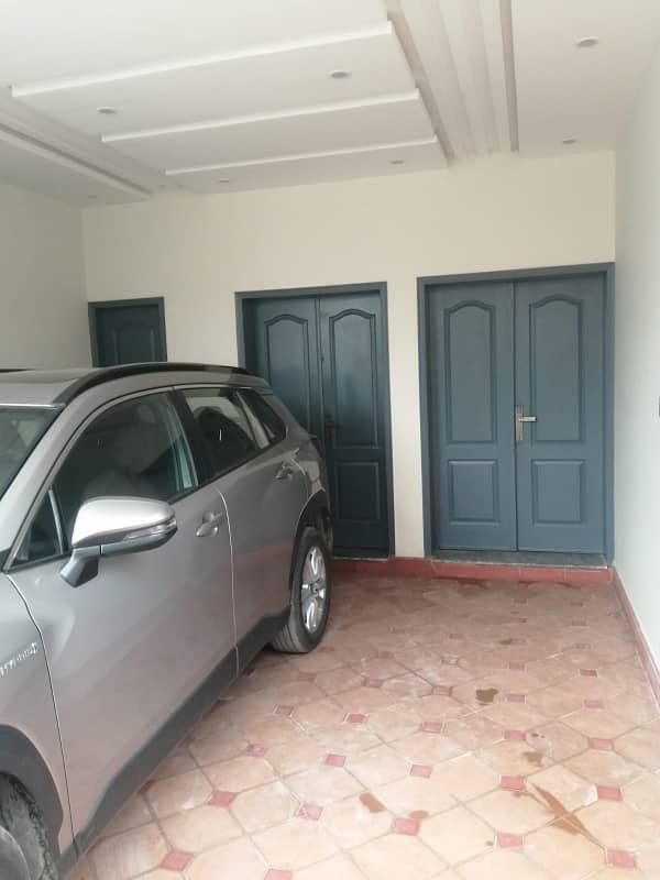 8 marla owner built house for sale in Johar town Lahore 3