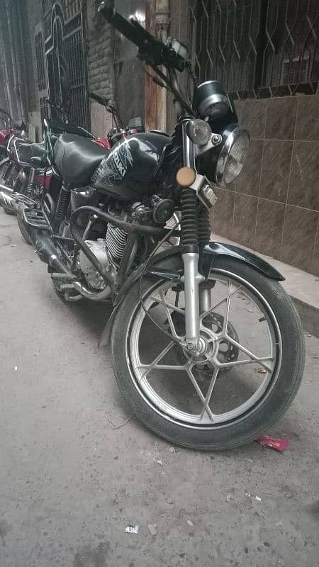 Suzuki GS150SE 2021 Special Edition 3