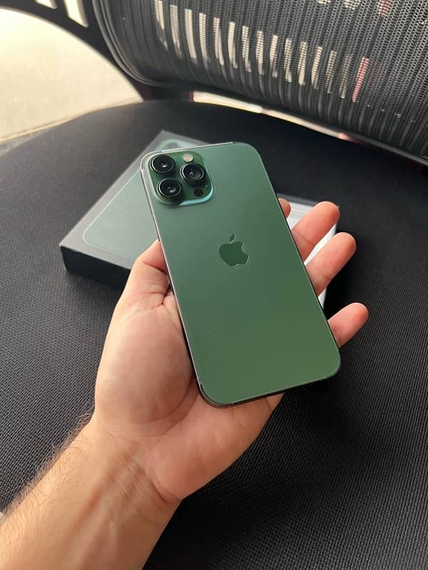 Iphone 13 Pro max - Alpine green, PTA approved 5