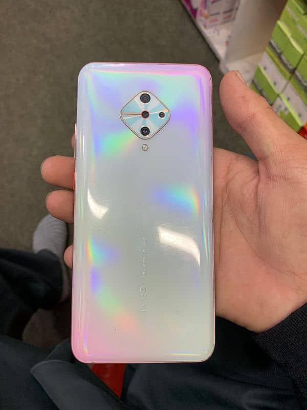 Vivo s1 pro 8/128 0