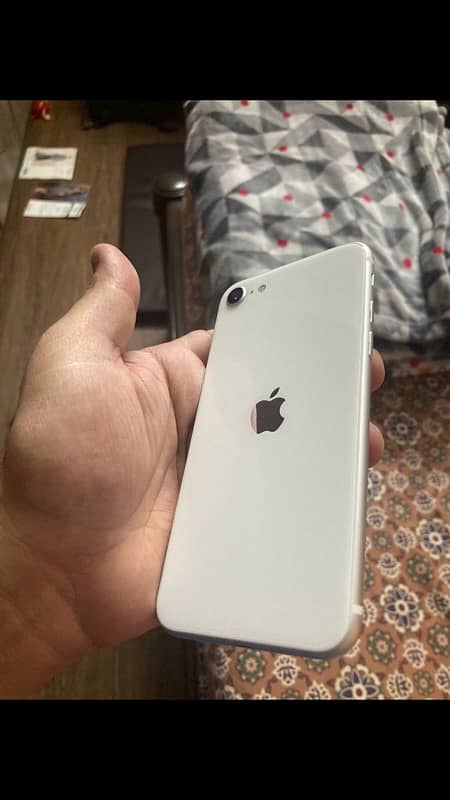 apple iPhone SE 2020 64 gb fu pta approved 87 BH 5