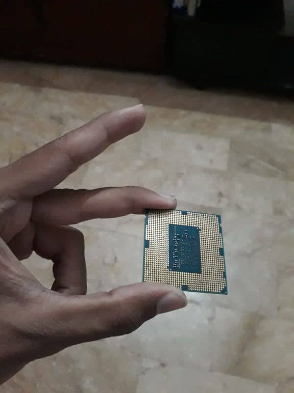 CORE I5 4TH GEN PROCESSOR WITH INTEL HEATSINK 1