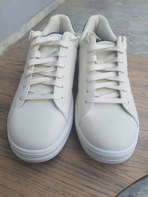 new levis carter sneakers size 46 9