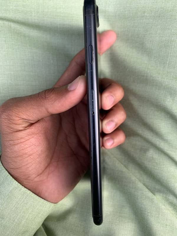 iphone 7plus 32gb pta approved 1