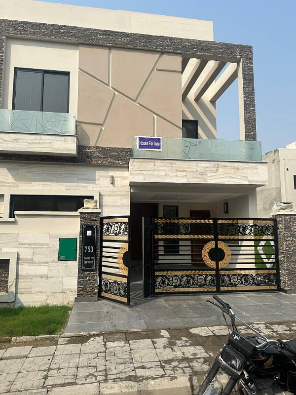 05 MARLA HOUSE FOR SALE LDA APPROVED GAS AVAILABLE IN EASTERN BLOCK PHASE 1 BAHRIA ORCHARD LAHORE 0