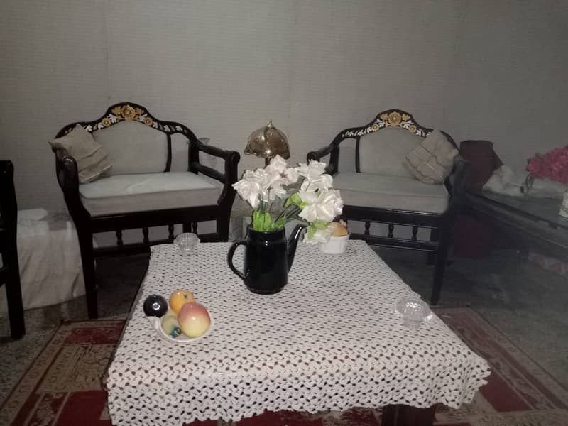 5 seter sofa set for sale 3