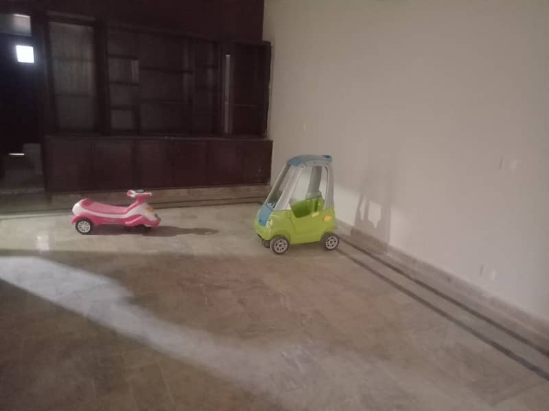 Silent office outstanding lower portion kanal 3 bedroom in model town C Block 8