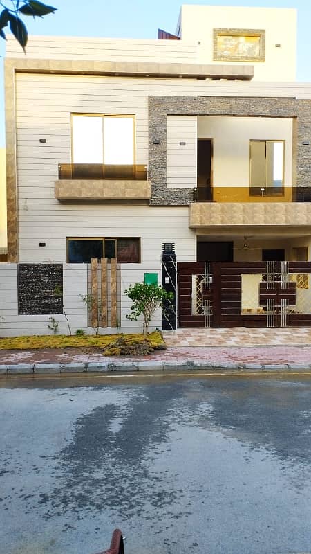 05 MARLA HOUSE FOR SALE LDA APPROVED GAS AVAILABLE IN EASTERN BLOCK PHASE 1 BAHRIA ORCHARD LAHORE 4