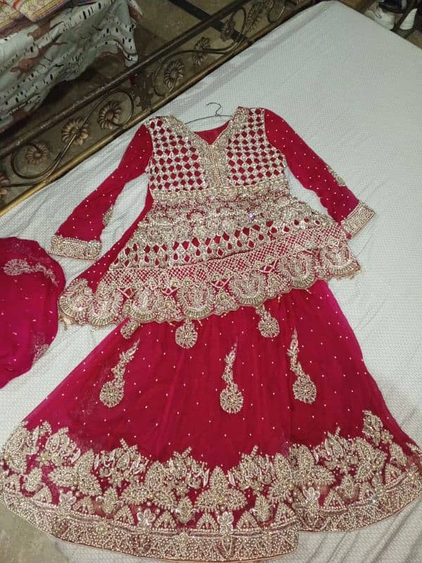 40000 price of New bridal lehenga in new condition 3