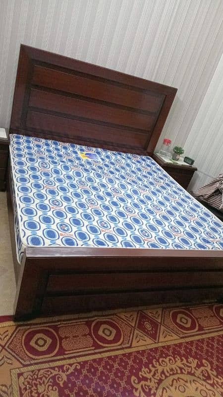 King Size Bed (Without Mattress) 0