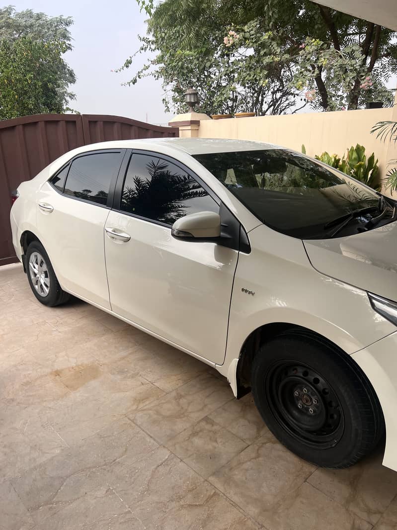 Toyota Corolla GLI 2019 VVTi 1