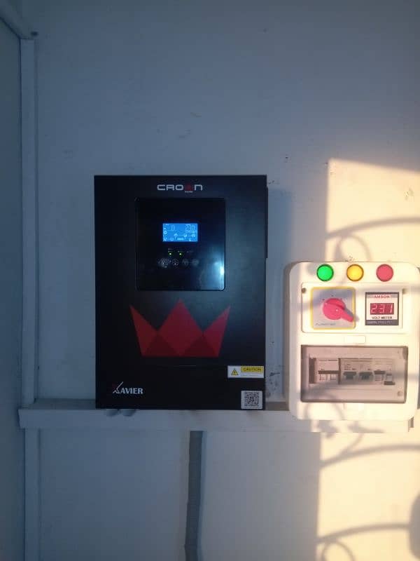 3.2 kvA crown hybrid inverter 1