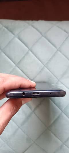 Infinix Hot 10 play 10/10 condition with original box and charger 3/32