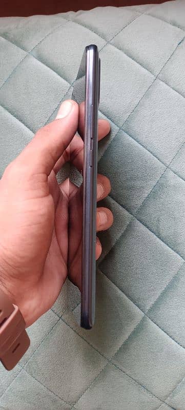 Infinix Hot 10 play 10/10 condition with original box and charger 3/32 3