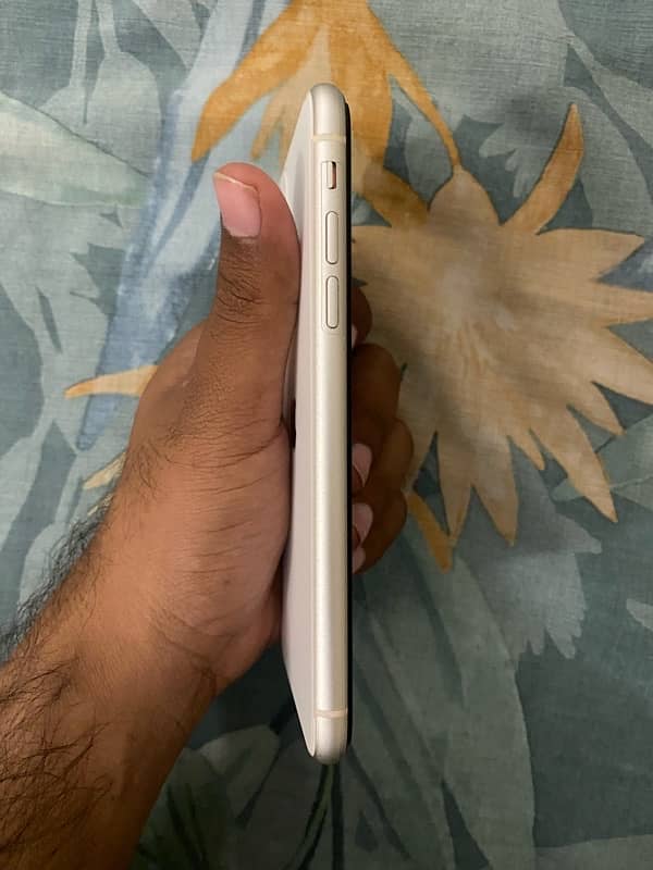 Iphone 11 dual pta approved 64gb 7