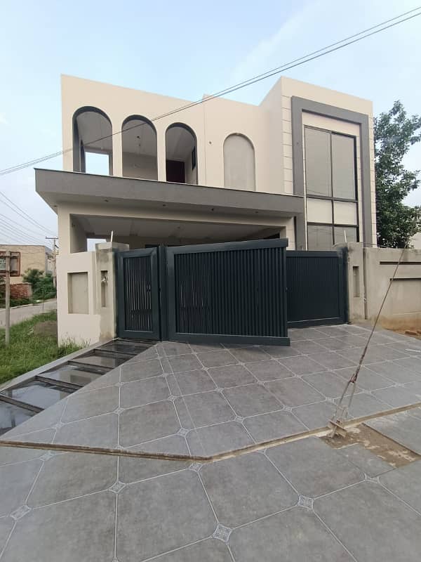 10 MARLA Brand New House For Sale 1