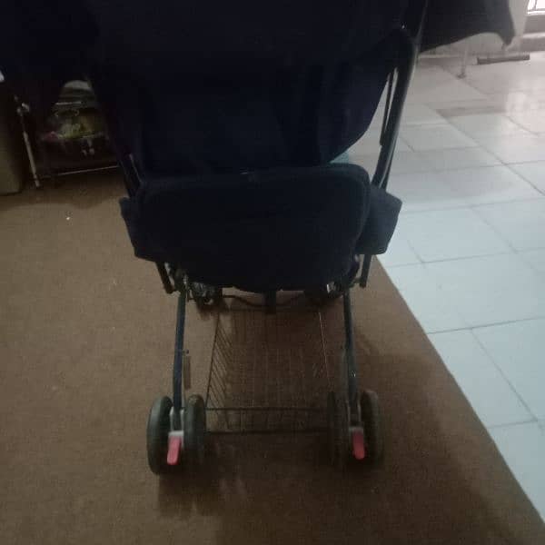 pram for sale one hand used good condition 3