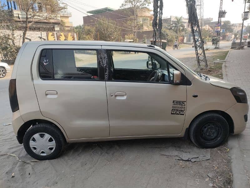 Suzuki Wagon R 2015 11