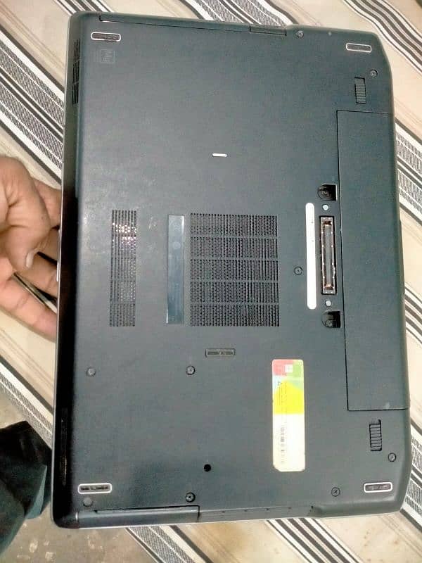 Dell latitude core i5, 2nd generation (03125663839) 12