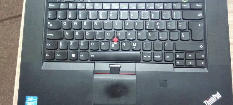 thinkpad available in good condition 2