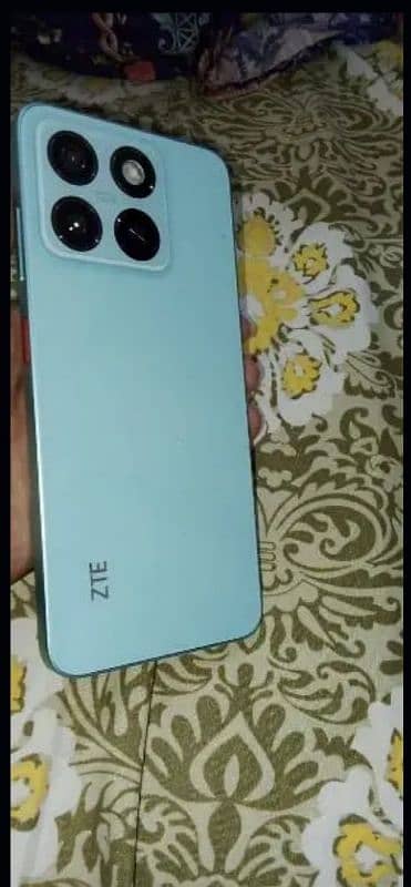 zte blade mobile only 3 month used no damage all ok 8