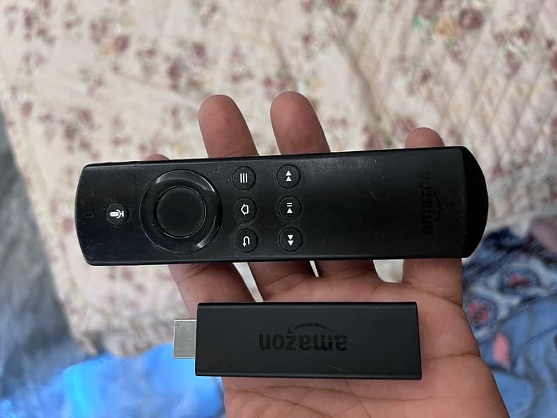 tv stick Amazon 100 %ok with  remote 2