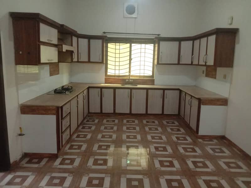 10 Marla Luxury Upper Portion Available For Rent in Nargis Block Bahria Town Lahore 6