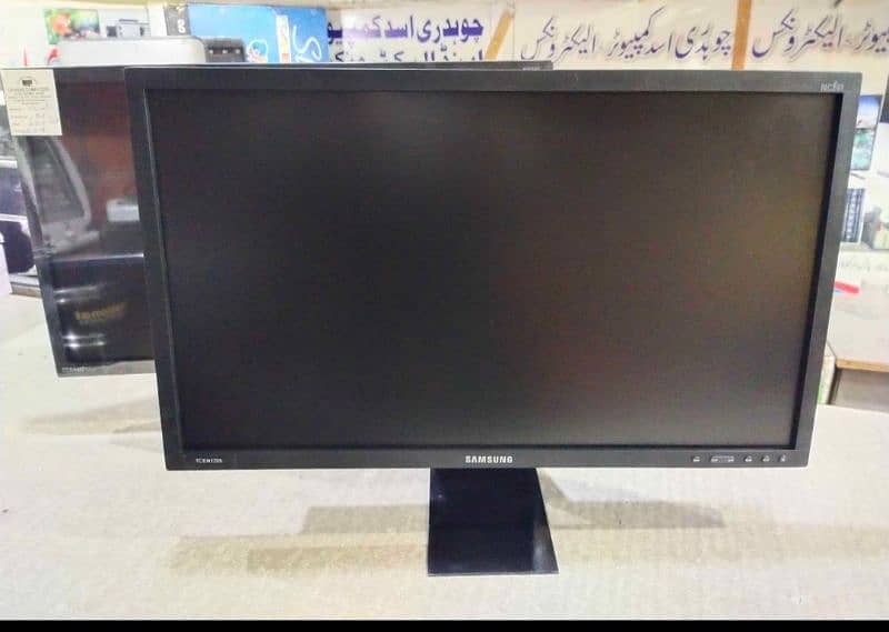 Samsung 24Inch LED Monitor 0