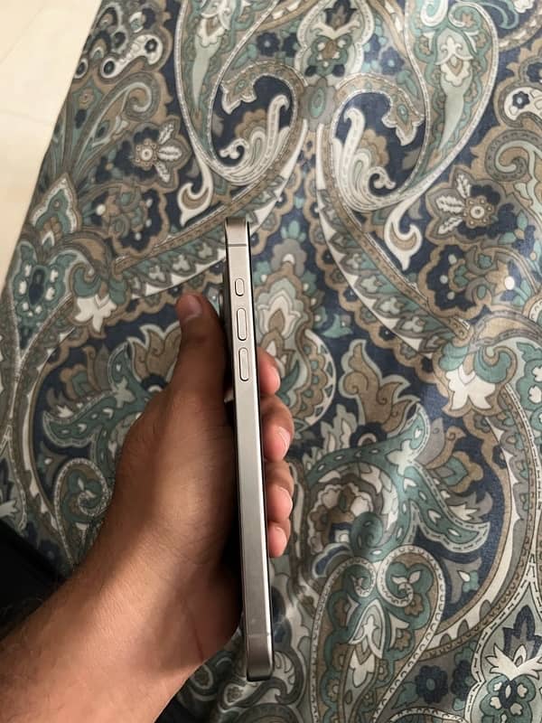 Iphone 15 pro max 256gb Natural titanium 3