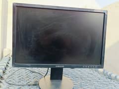 selling Samsung 22 inch LCD