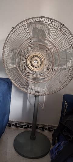 pedestal fan