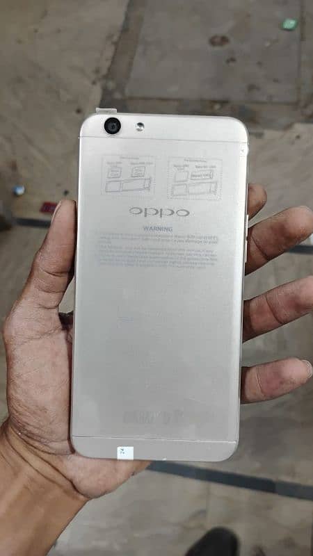 Oppo F1s 2