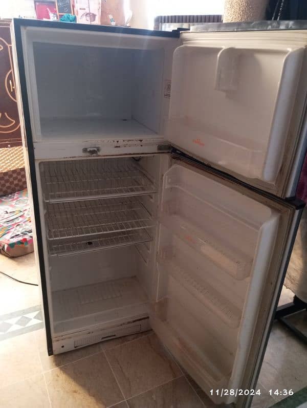 Singer Fridge for sale 5