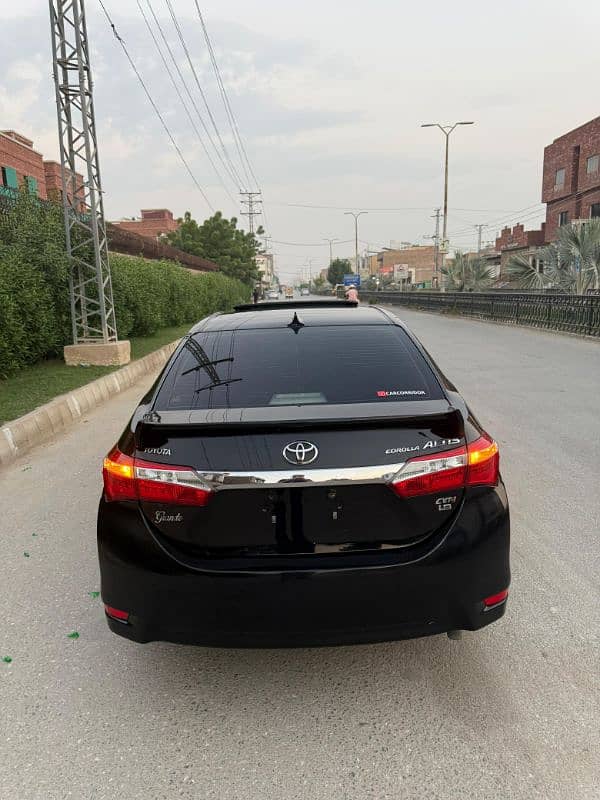 Toyota Altis Grande 2015 1.8 6