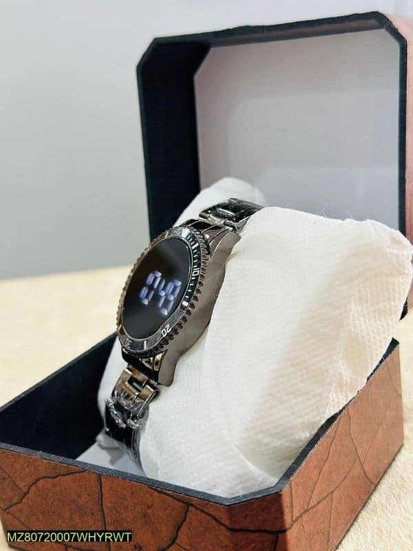 smart and beutifull watch 2