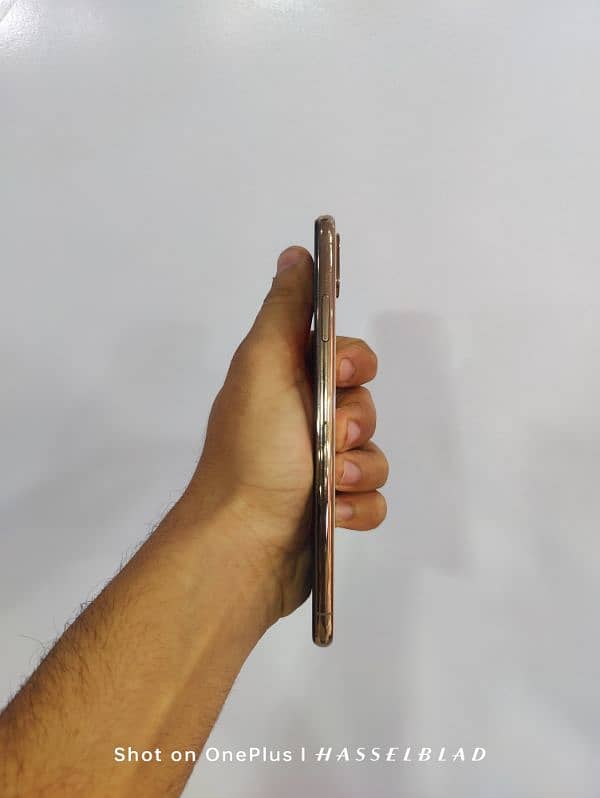 iphone xs max golden colour 10/9.5 jv non active 64 gb 3