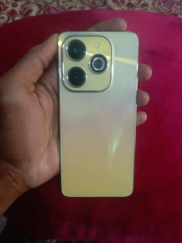 Infinix hot40i 8+4 128gb 1