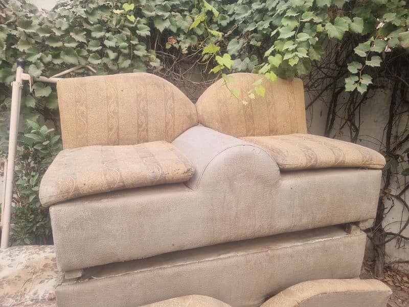 6 seater sofa set include Tables 0