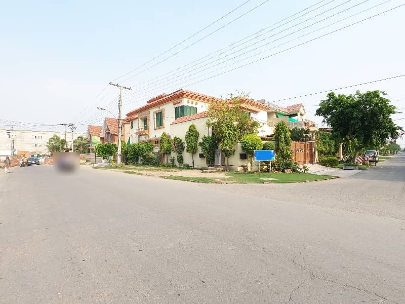 1 Kanal Best Location Plot For Built Home And Builder Near Park Mosque Market Plot For Sale 6