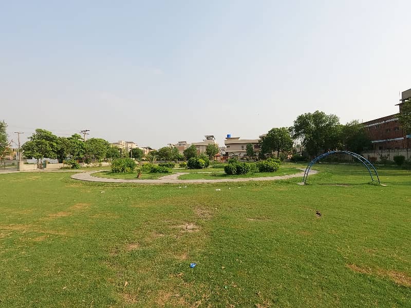 1 Kanal Best Location Plot For Built Home And Builder Near Park Mosque Market Plot For Sale 22