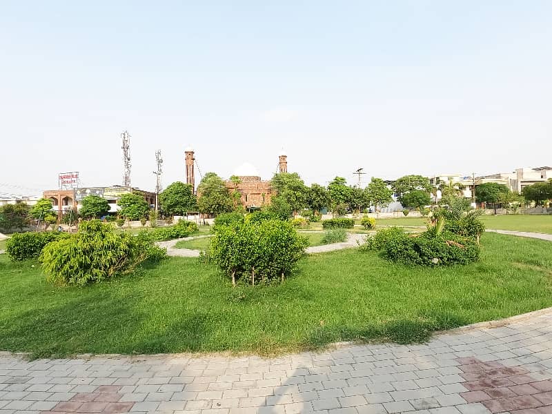 1 Kanal Best Location Plot For Built Home And Builder Near Park Mosque Market Plot For Sale 26