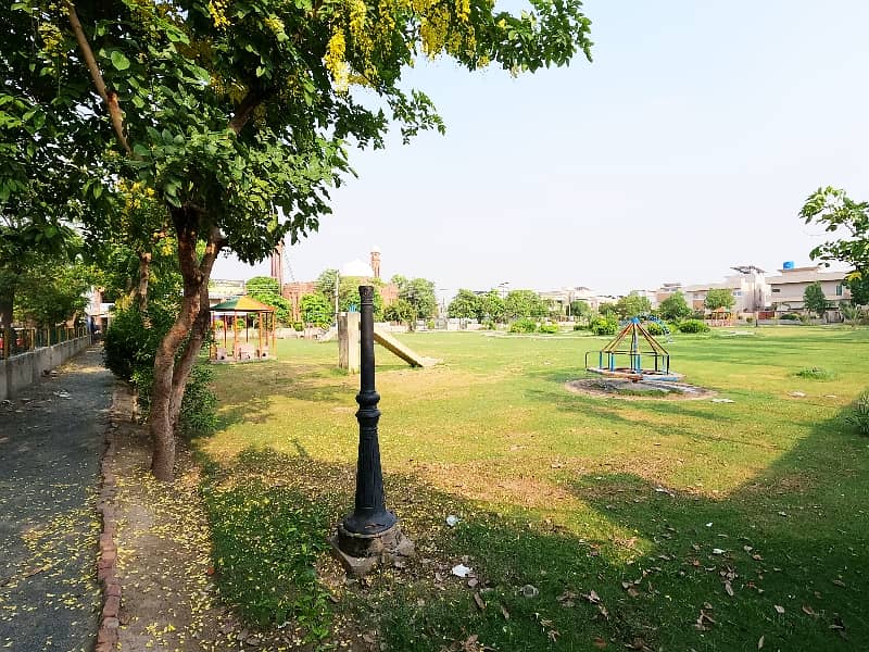 1 Kanal Best Location Plot For Built Home And Builder Near Park Mosque Market Plot For Sale 27