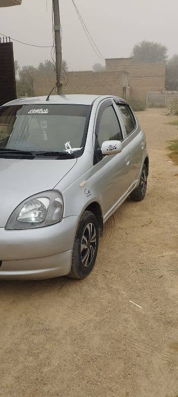 Toyota Vitz 1999/07 Lhr Register 15