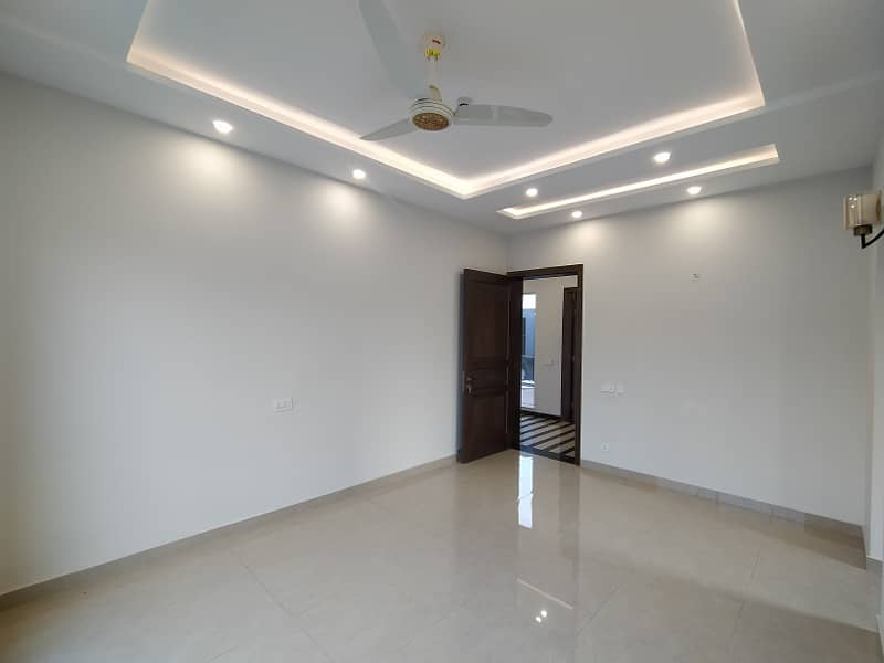 KANAL BRAND NEW ULTRA MODERN BUNGALOW FOR SALE 41