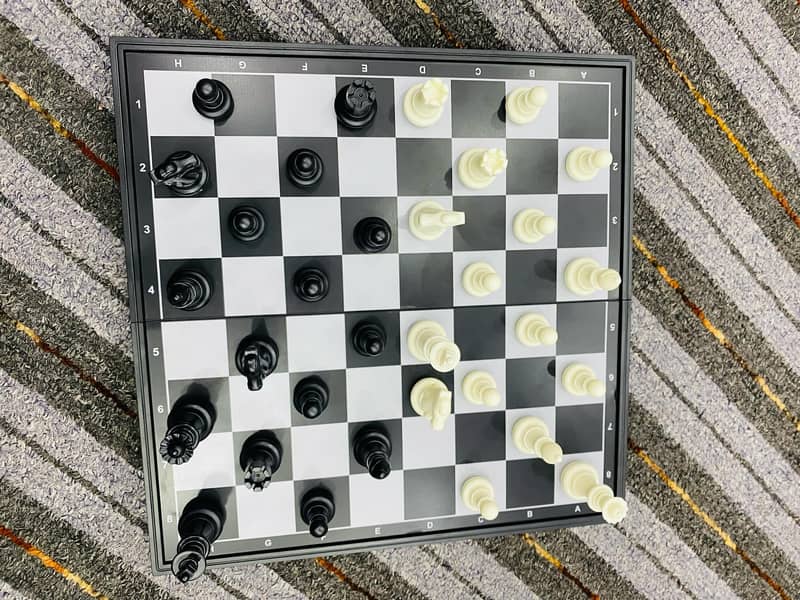 Luxurious Marble Design  Chess Magnetic Sets / Export Quality 4