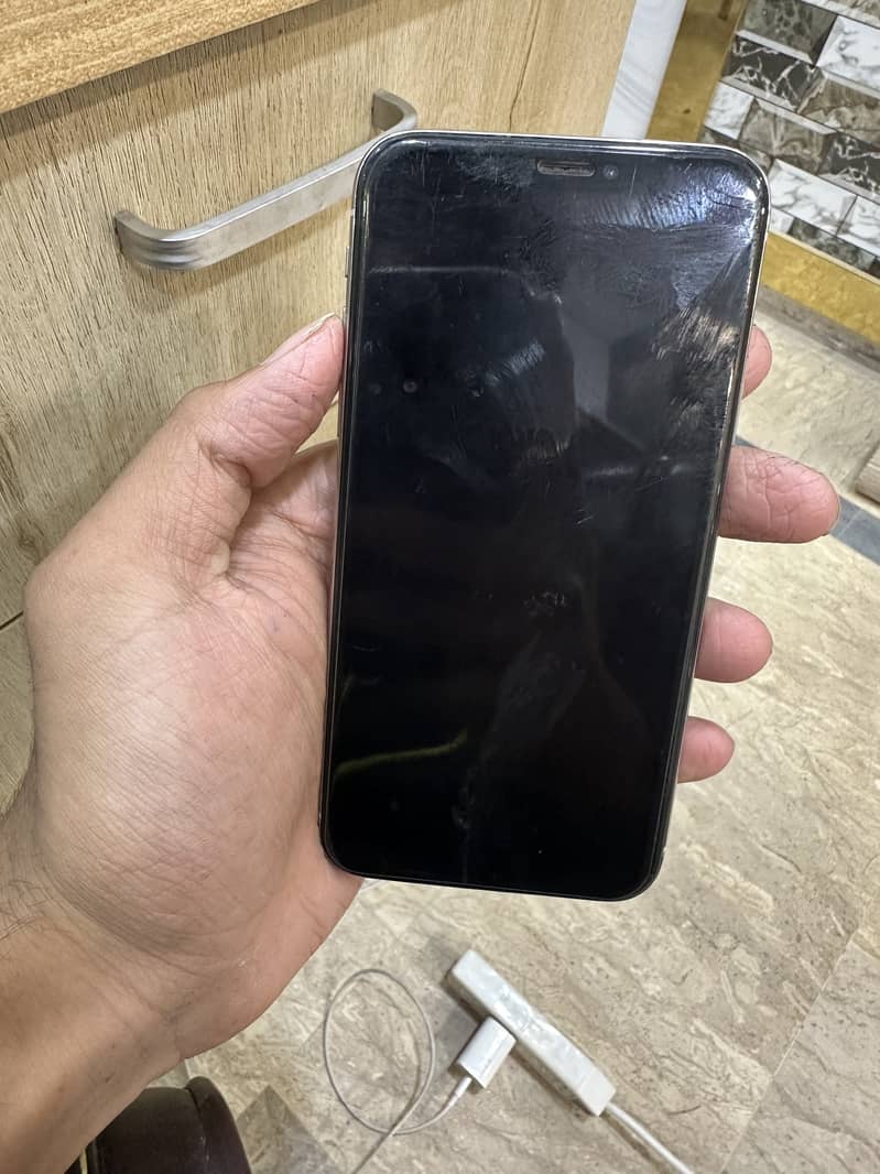 Iphone x 256 gb pta approved 5