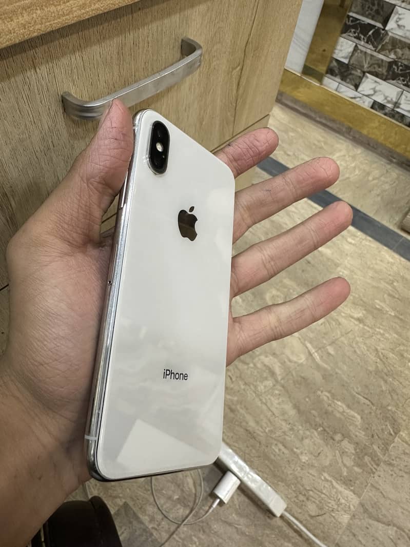 Iphone x 256 gb pta approved 7