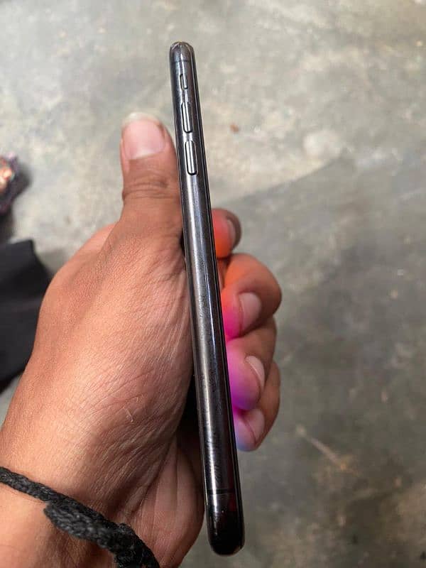 I Phone XS  Non PTA Factory Unlock  64 GB 1