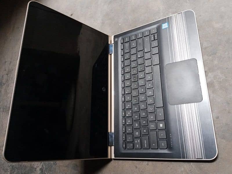 Hp pavilion x360 i3 7 gen 8/256gb 4